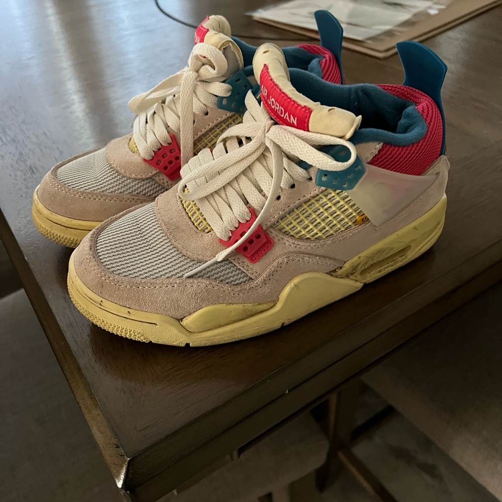 Union x Jordan 4